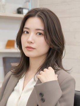 ミュージアム(MUSEUM) ミディアムヘア/グレージュ/透明感カラー