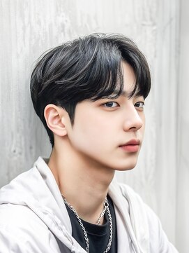 3Peace Hair 恵比寿 メンズ縮毛矯正/メンズ髪質改善/曲がる縮毛矯正 毛流れセンターパート/ナチュラルセンターパート/ルーズショート