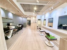 エカム(e-kam)の雰囲気（入り口から入ってすぐのe-kamの雰囲気です◎）