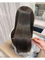 スイ オモテサンドウ(Sui OMOTESANDO)&nbsp;赤み消しオリーブグレージュカラー