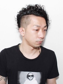 ワンワンオー バーバーショップ 博多店(@110 BARBER SHOP) ワイルドツーブロックワイルドアップバングネープレス