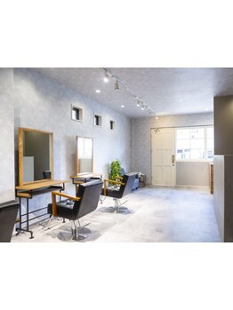 【プライベート空間】白を基調とした清潔感のあるプライベート空間で、リラックスしたサロンTimeをご提供◇