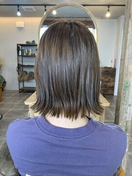 ラグヘアーワークス 草薙店(LAG HAIR WORKS) 外はねボブ