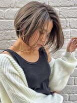 トルネード(TORNADO)&nbsp;外国人風ショート 前下がりショートボブ  前下がりボブ A1120