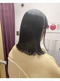 ナチュラル黒髪切りっぱなしミディアム【中居】