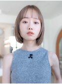 切りっぱなしボブ顔まわりレイヤーナチュラルカラー小顔前髪