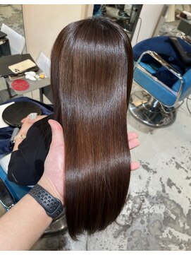 リラエ(Lyrae) 縮毛矯正/髪質改善/美髪カラー/トリートメント【大阪/西梅田】