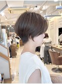 ハンサムショート_アッシュグレージュ_くびれショートヘア横浜