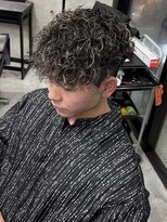 イーラ(era)&nbsp;スペインカール前下がりメッシュスパイラルパーマ平巻き