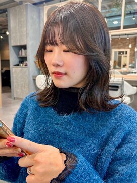 ラベルムバイエーケー(La Belleme by AK) 【顔まわりカット×外ハネロブ】