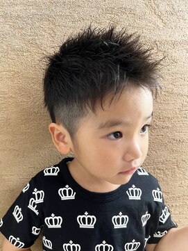 デザイニングヘアードゥ(designing hair Deux) キッズツーブロック刈り上げショート【キッズ/キッズカット】