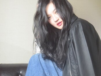 サロンドヒューレー(salon de HYLE)の写真/トレンド感あふれるハイライトで、あなたの個性を引き出す。理想のスタイルを実現。[水前寺]