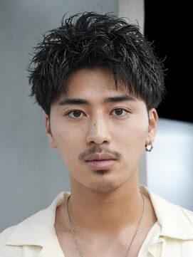 渋谷スパイキーショートツイストスパイラルパーマピンパーマ緩め