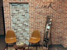 リンク(LinK)の雰囲気(シンプルで温もりのある待合スペースをご用意しております。)