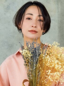 トリコバイフェイス (Trico by FACE) ショートカット/ショートボブ/白髪ぼかし/ 30代/40代/50代