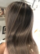 ジーナ(XENA)&nbsp;バレイヤージュグラデーション