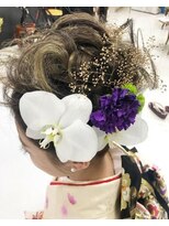 サロンドジュネ(salon de JUNE)&nbsp;高めのアップスタイル☆成人式バージョン