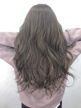 ジゼル(gisele) アッシュブロンド