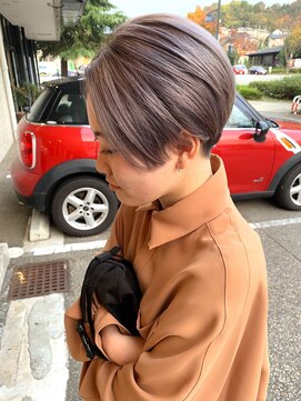 フェーディン(fa/din) プラチナピンク刈り上げショート