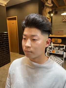 ザ バーバー ルイス(THE BARBER LUI'S) skin fade