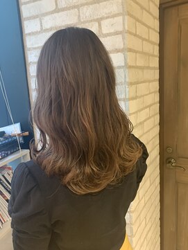 エイトセカンド 新宿三丁目店(EIGHT second) 大人ベージュ