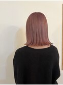 ペールピンク 切りっぱなしボブ ハイトーン