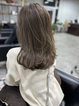 バベル(BABEL Hair Design) ブリーチ無しステラミルクティー、レイヤーカット