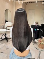 エラ(ere)&nbsp;スーパーロング　艶髪　レイヤーカット　ストレートヘア