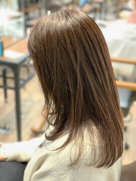 フラココ 神楽坂(hurakoko kagurazaka) 【猪俣望】ベージュの透明感とツヤのロングスタイル