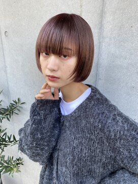 メイ(mei.) 【抜け感】重めボブに軽さをプラス。動く顔周りカット
