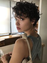 ナヌーク シブヤ(nanuk shibuya) クルクル、柔らかいスパイラルパーマのショートへヘア