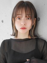 グラデーションカラーくびれヘア外ハネボブ薄めバング小顔
