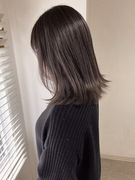 ニード(need) 透け感グレージュ