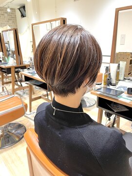 ネオリーブエム(Neolive em;) コンパクトショート×ピンクベージュ☆