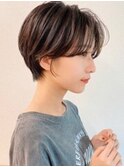 耳かけ丸みショート/美髪/ふんわり大人ショート[横浜駅]
