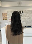 三つ編みハーフツイン