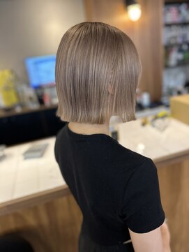 ジャンクス 千葉(junks) 切りっぱなしボブ/ミルクティーベージュ/SAKINA