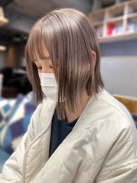 リノショアーズ 日本大通り店(RINOSHORES) 20代30代40代ブリーチありなし艶感カラー透明感ナチュラルカラー