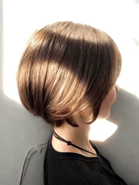 ルーファス メグロ(Ruufus Meguro) 40代50代60代大人可愛い丸みショートボブ2507