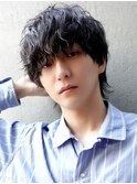 抜け感シャドウ × 大人カジュアルヘアマッシュウルフ