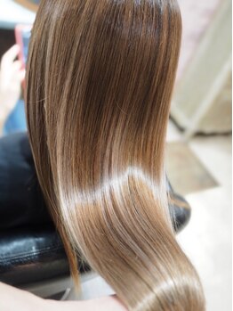 ラピセ(LAPICE)の写真/女性スタイリストが施術×完全貸切個室！毎日のストレス軽減/ぷるぷる髪質改善&Wケラチン¥14,000☆