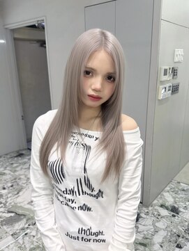 ジーナリア(Xena ria) 《RIHO》ナチュラルレイヤー×ホワイトベージュ