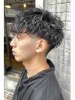 クルー ひたちなか(C.R.E.W) 刈り上げセンターパート/波巻きツイストスパイラル/ひたちなか