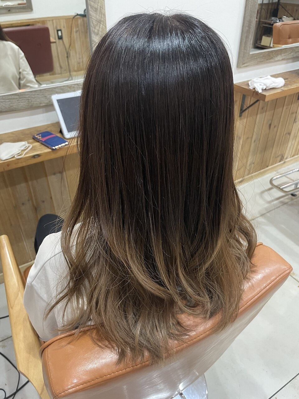 2026年夏】セミロング グラデーションの髪型・ヘアアレンジ｜人気順｜3