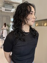 ヒイロ(hiilo.)&nbsp;外国人風レイヤーパーマ♪大人っぽくて扱いやすいパーマスタイル