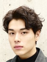 フィフス(fifth)&nbsp;スパイラルパーマツーブロック アップバング メンズパーマ 黒髪