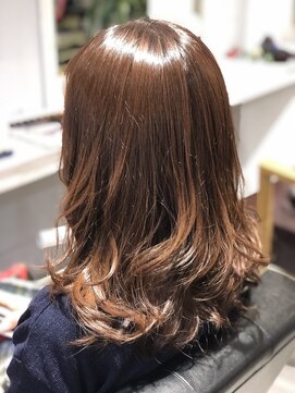 イーラ(era) 愛されふわカールスタイル