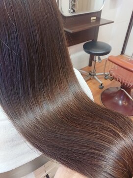 リリアン(riLian) パサパサ、ゴワゴワ、チリチリ毛もオトナのサラ艶髪へ髪質改善♪