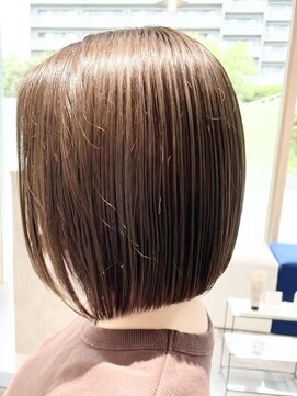 ストフ(stof) 前下がりショートボブ/前下がりボブ/大人ボブ/ショートボブ