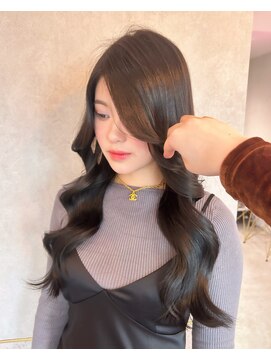 ルームバイシー 新宿(Loom. by Sea) ネビージュカラー×小顔レイヤーカット[新宿/レイヤーカット]